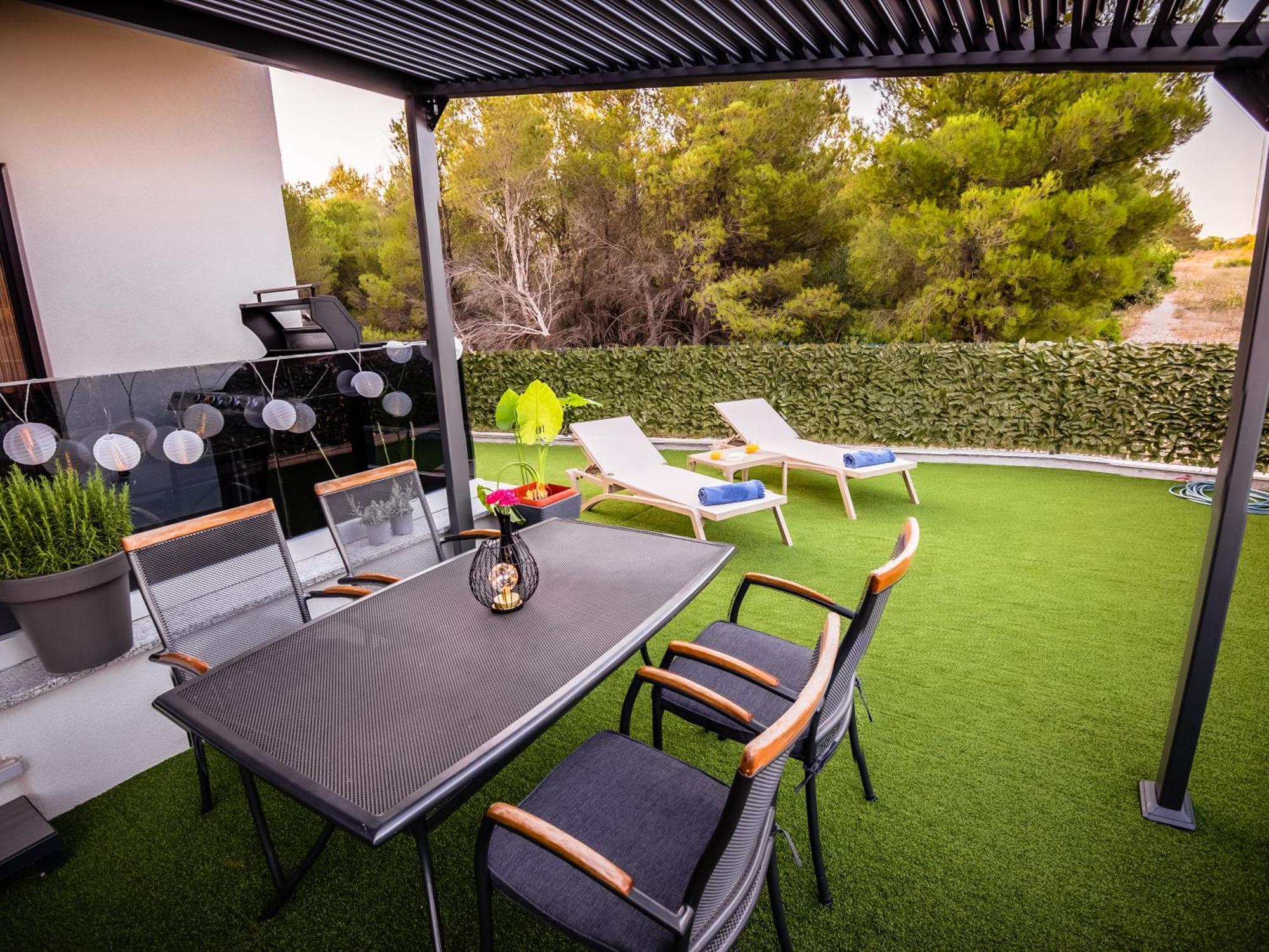 My Adriatic Place With Private Garden And Garage Šibenik Екстериор снимка